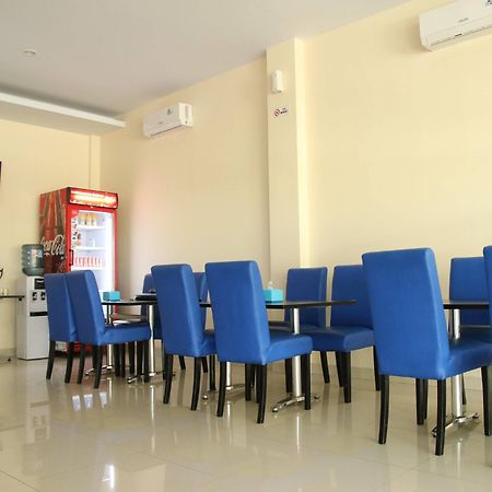 Daya Hotel Makassar Exterior photo